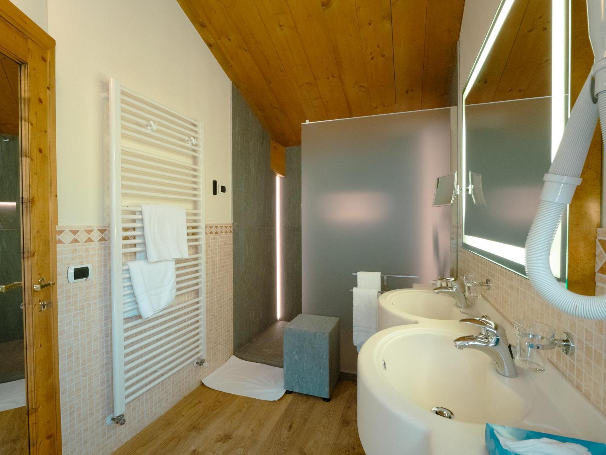 Hotel Cervo Livigno Kültér fotó